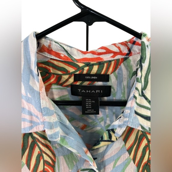 Tahari linen floral multicolored short sleeve blouse - Picture 2 of 4